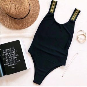 Kulani Kinis One Piece, Size XS